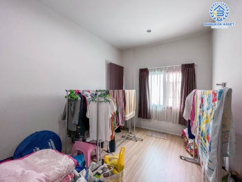 *****บ้านแฝดมือสองย่านนนทบุรี ม.เปี่ยมสุข ติวานนท์-ปากเกร็ด #หลังมุม เนื้อที่มากถึง 45.2 ตร.ว. ฟังก์ชัน 3 ห้องนอน 3 ห้องน้ำ 2 ที่จอดรถ มาพร้อมของแถมเพียบ! บนทำเลเดินทางสะดวก ใกล้รถไฟฟ้าสายสีชมพู "สถานีแจ้งวัฒนะ-ปากเกร็ด 28", โรบินสัน ศรีสมาน และทางด่วน "แจ้งวัฒนะ"